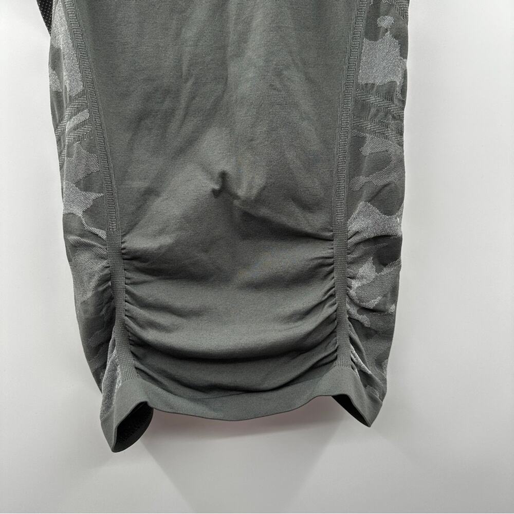 Athleta Camo Gray Fastest‎ Track Sleeveless Muscle Ruched Tank Top Size XS - Picture 5 of 9
